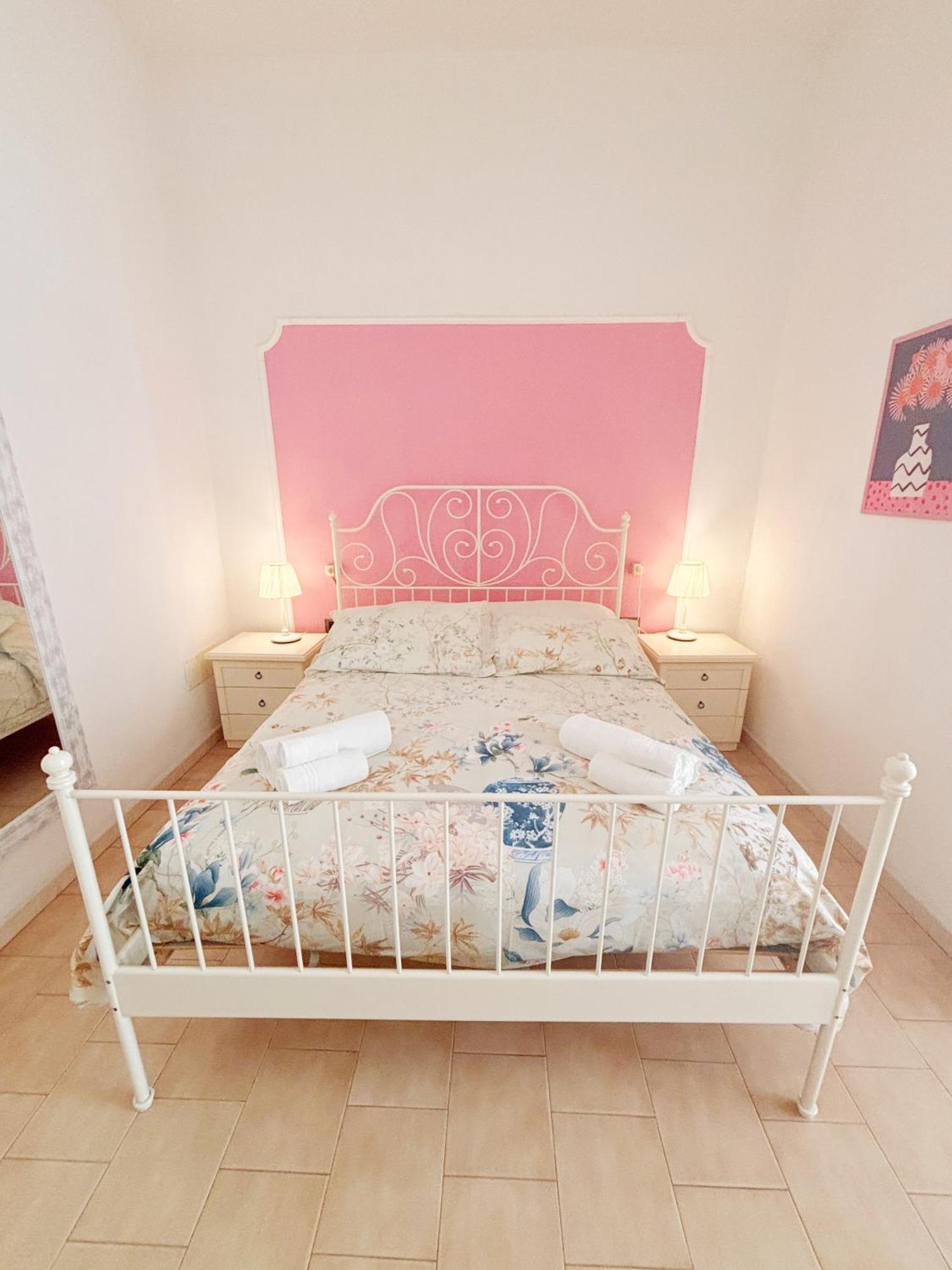 לינה וארוחת בוקר וירג'יו A Casa Di Mario E Nene מראה חיצוני תמונה