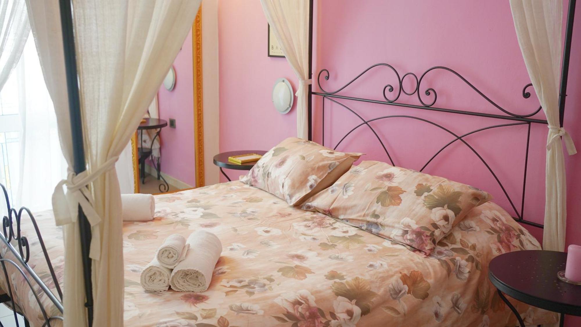 לינה וארוחת בוקר וירג'יו A Casa Di Mario E Nene מראה חיצוני תמונה