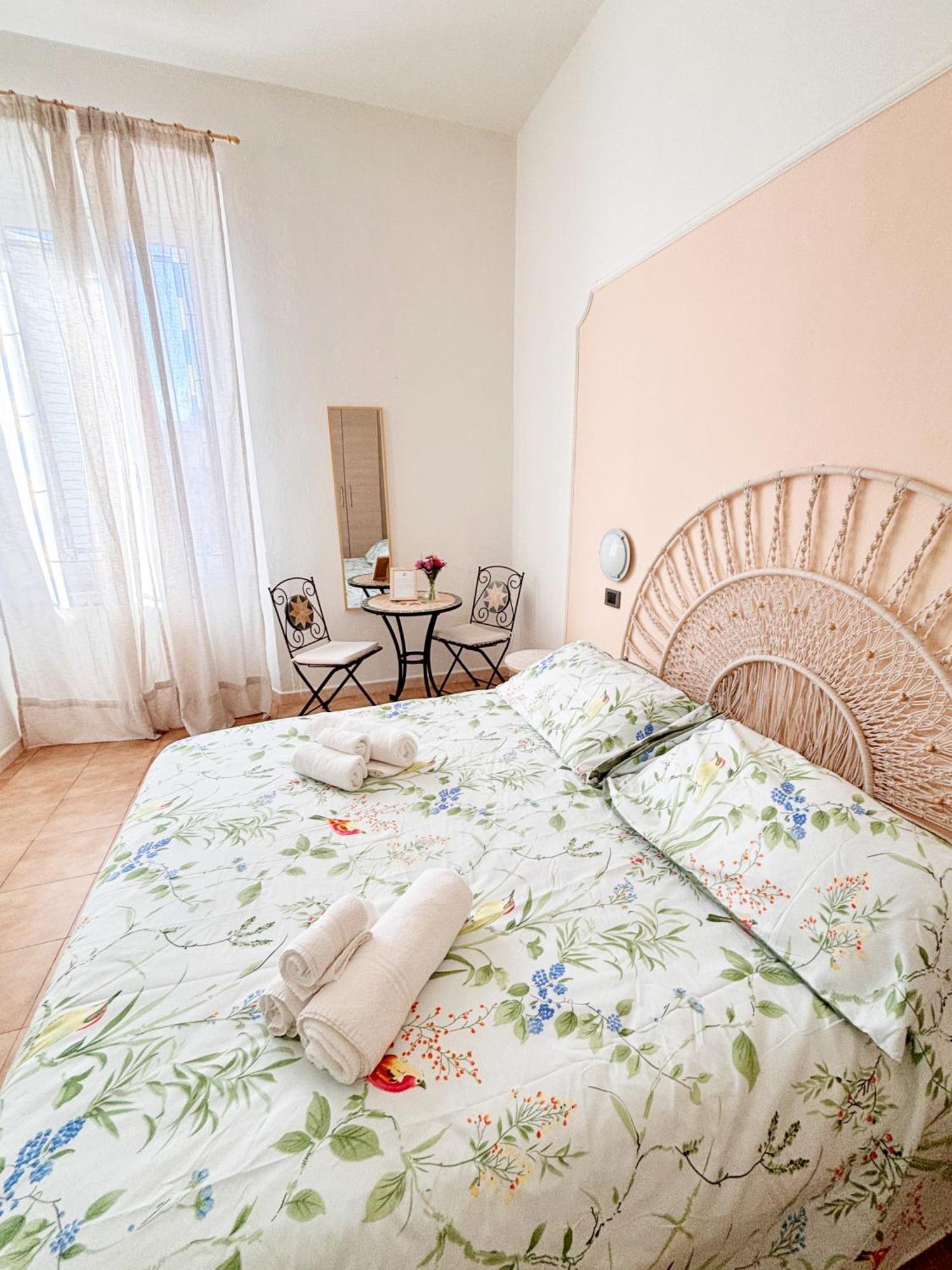 לינה וארוחת בוקר וירג'יו A Casa Di Mario E Nene מראה חיצוני תמונה